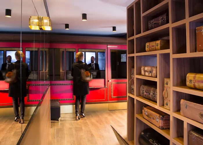 Hotel Whistler - Gare Du Nord